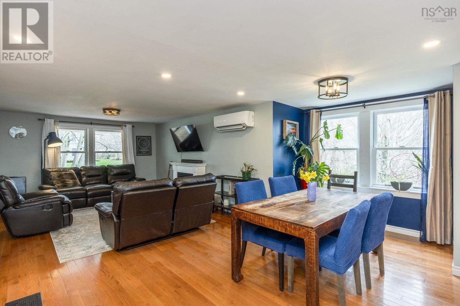 683 Messenger Road - 12