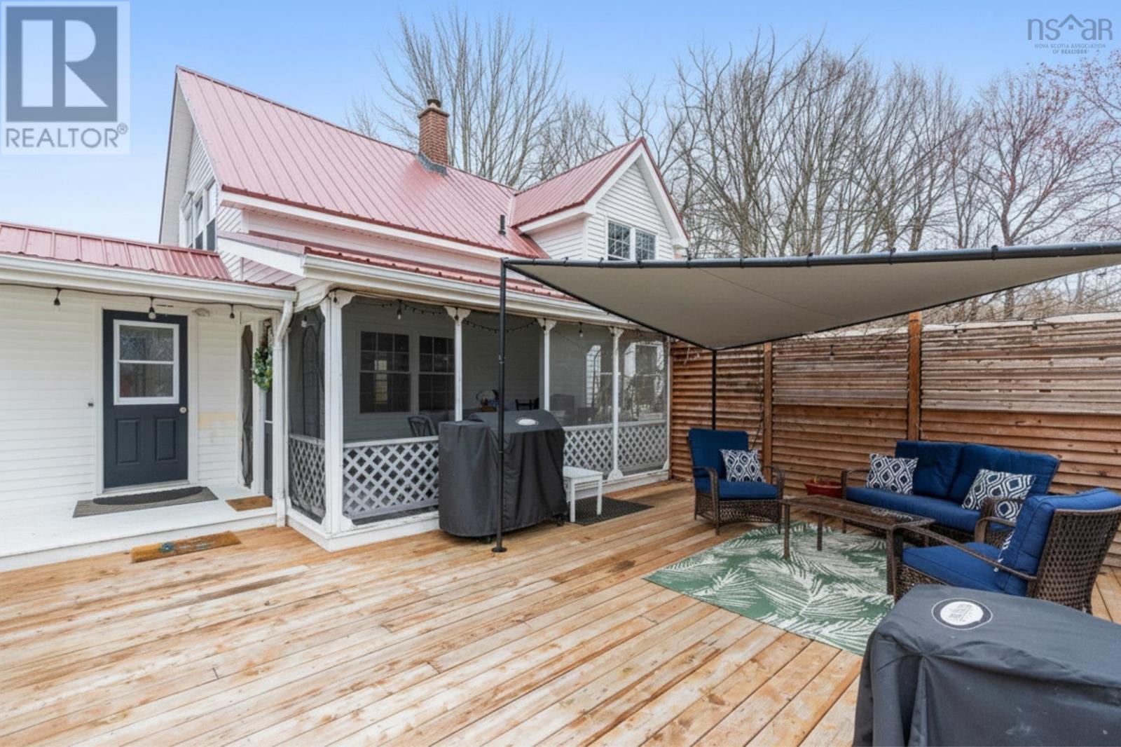 683 Messenger Road - 24