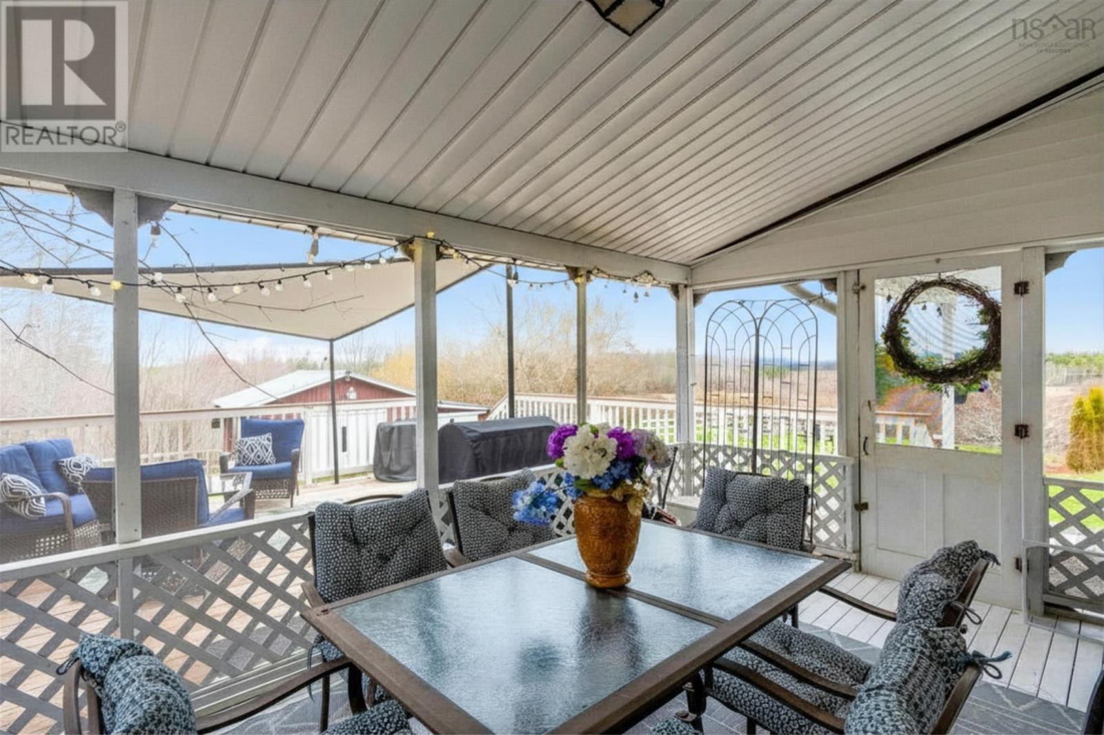 683 Messenger Road - 23