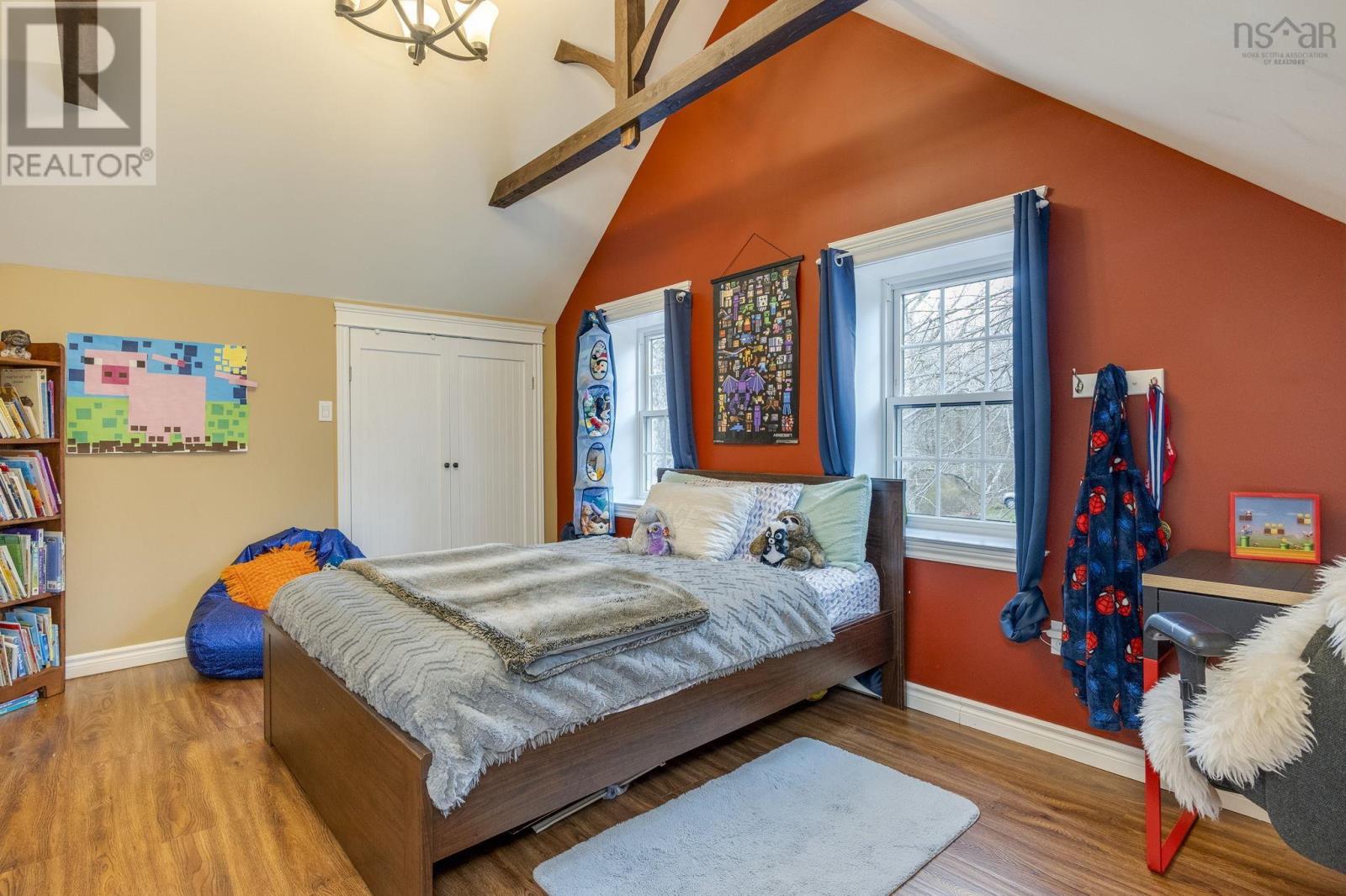 683 Messenger Road - 39