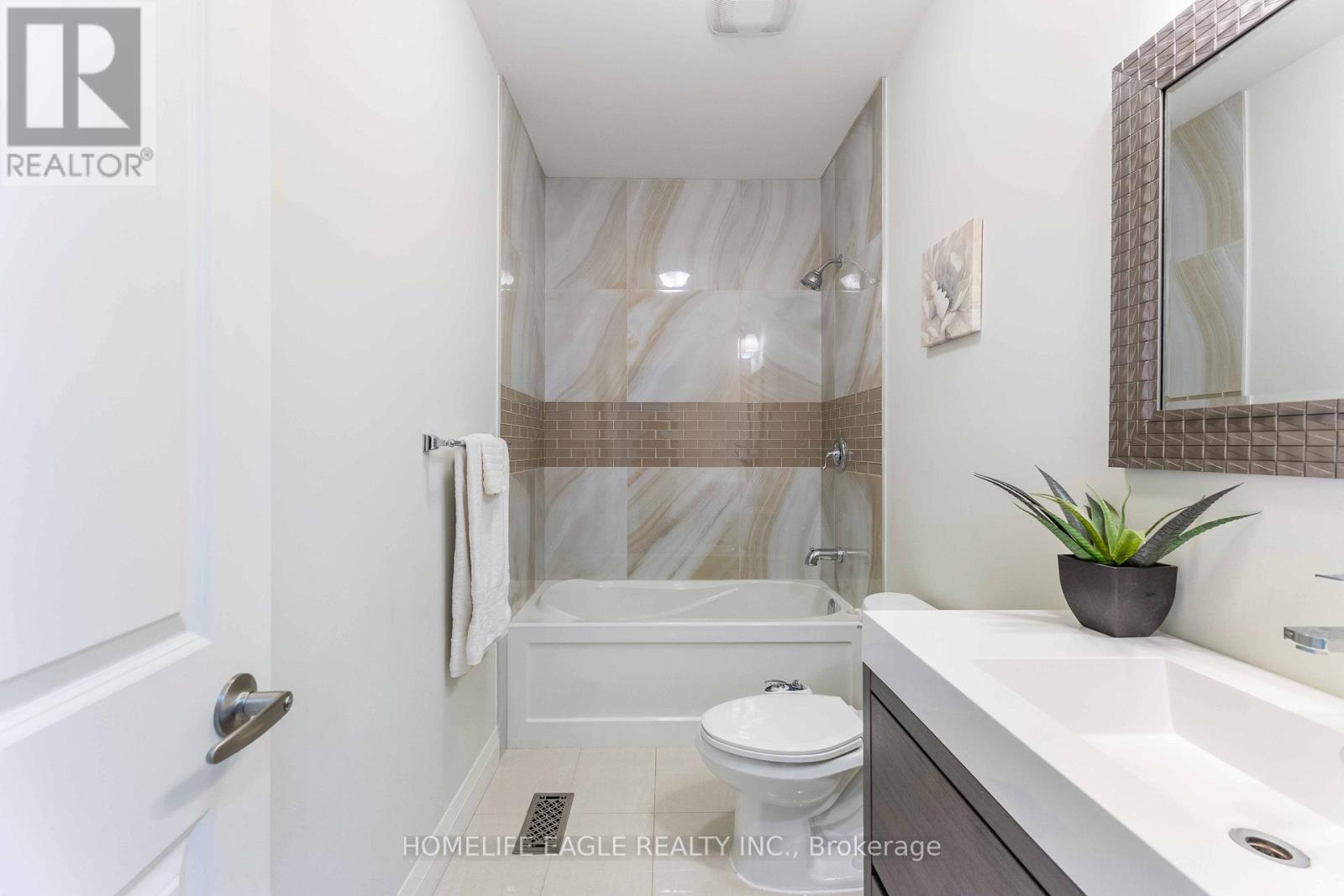 97B CRAIGLEE DRIVE - 17
