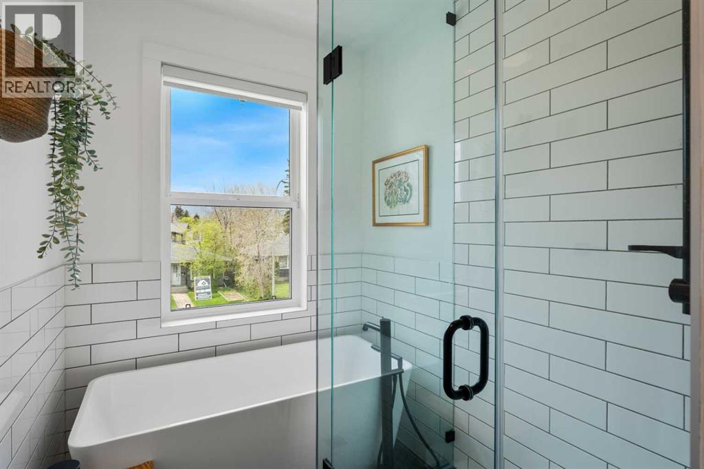 2824 30 Street SW - 20