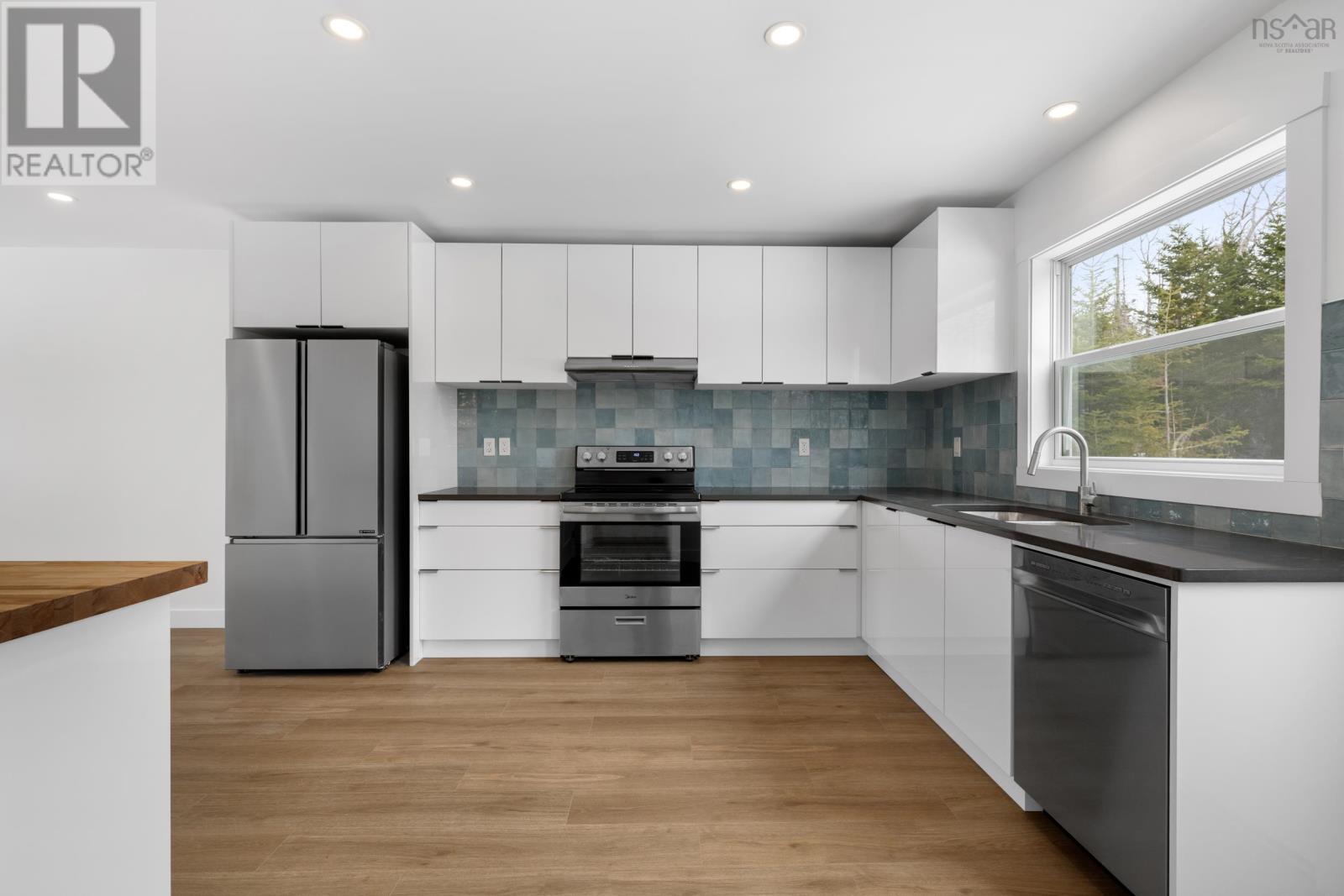 125 Burkes Road - 16