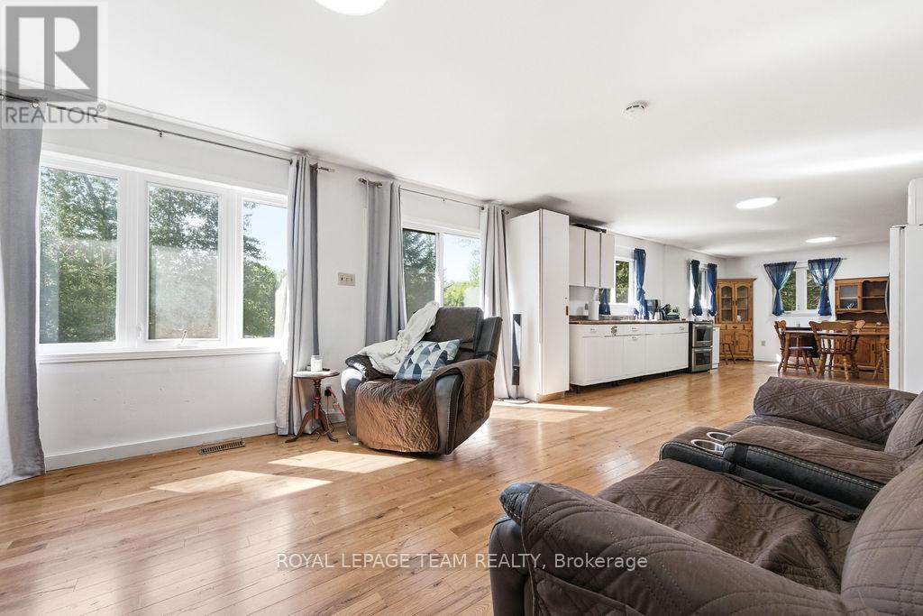 41 HARRISON TRAIL - 25