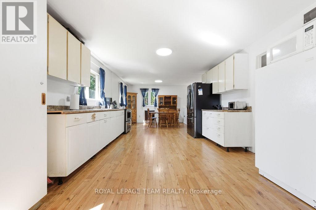 41 HARRISON TRAIL - 30