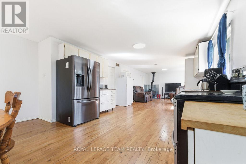 41 HARRISON TRAIL - 36