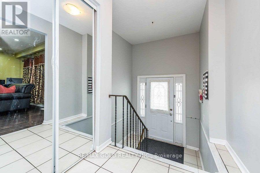 3430 CHIPLEY CRESCENT - 2