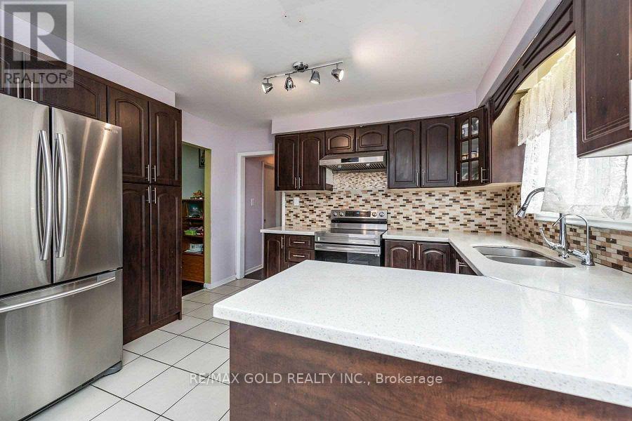 3430 CHIPLEY CRESCENT - 4