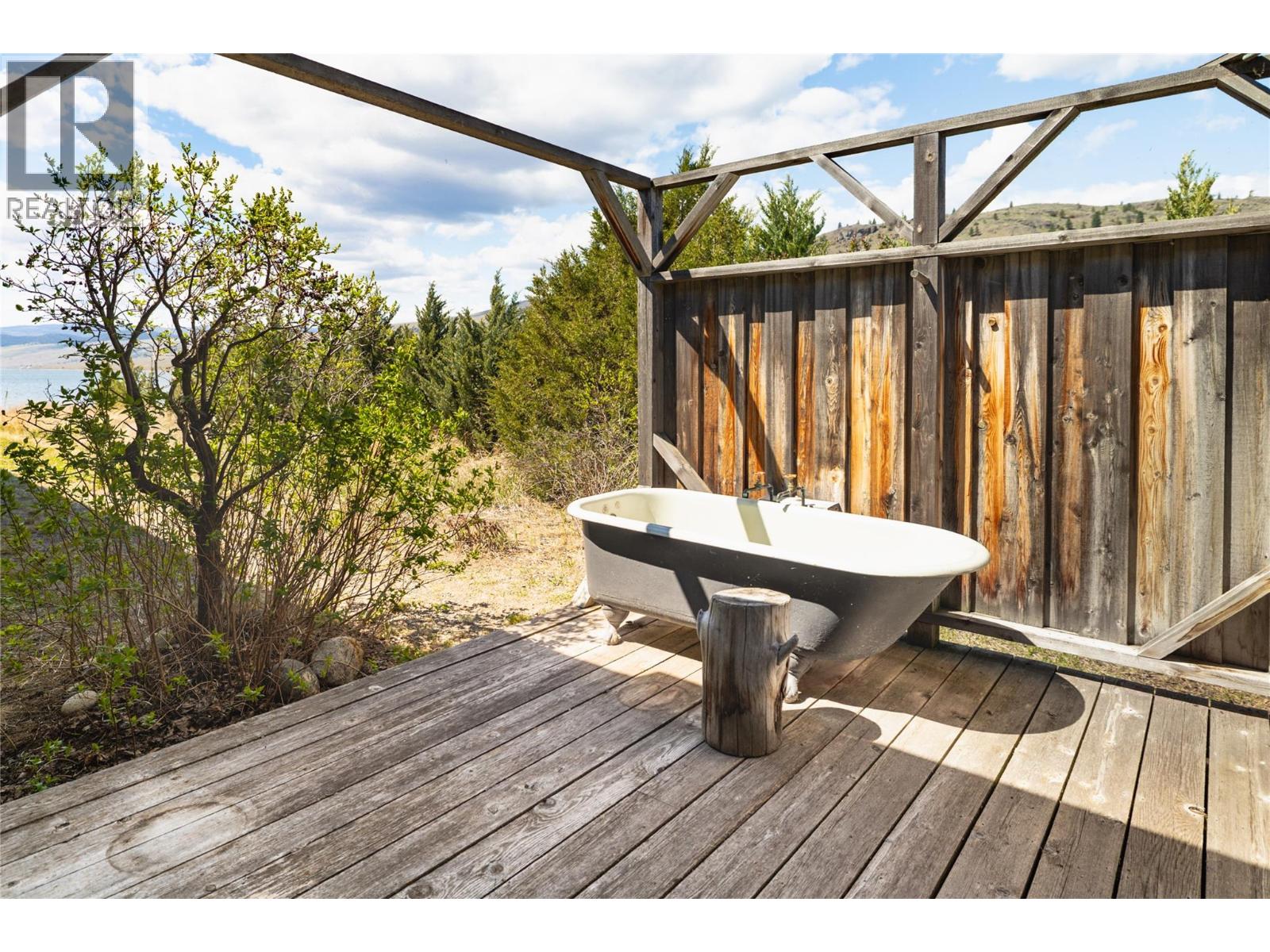 140 GOLDEN QUILL Trail - 22