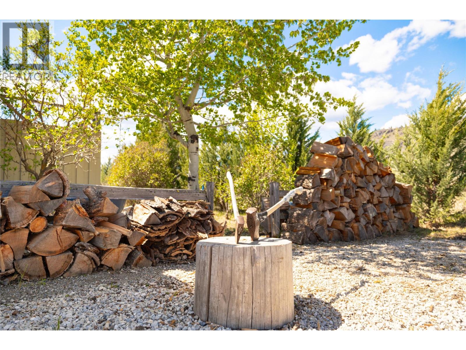 140 GOLDEN QUILL Trail - 35