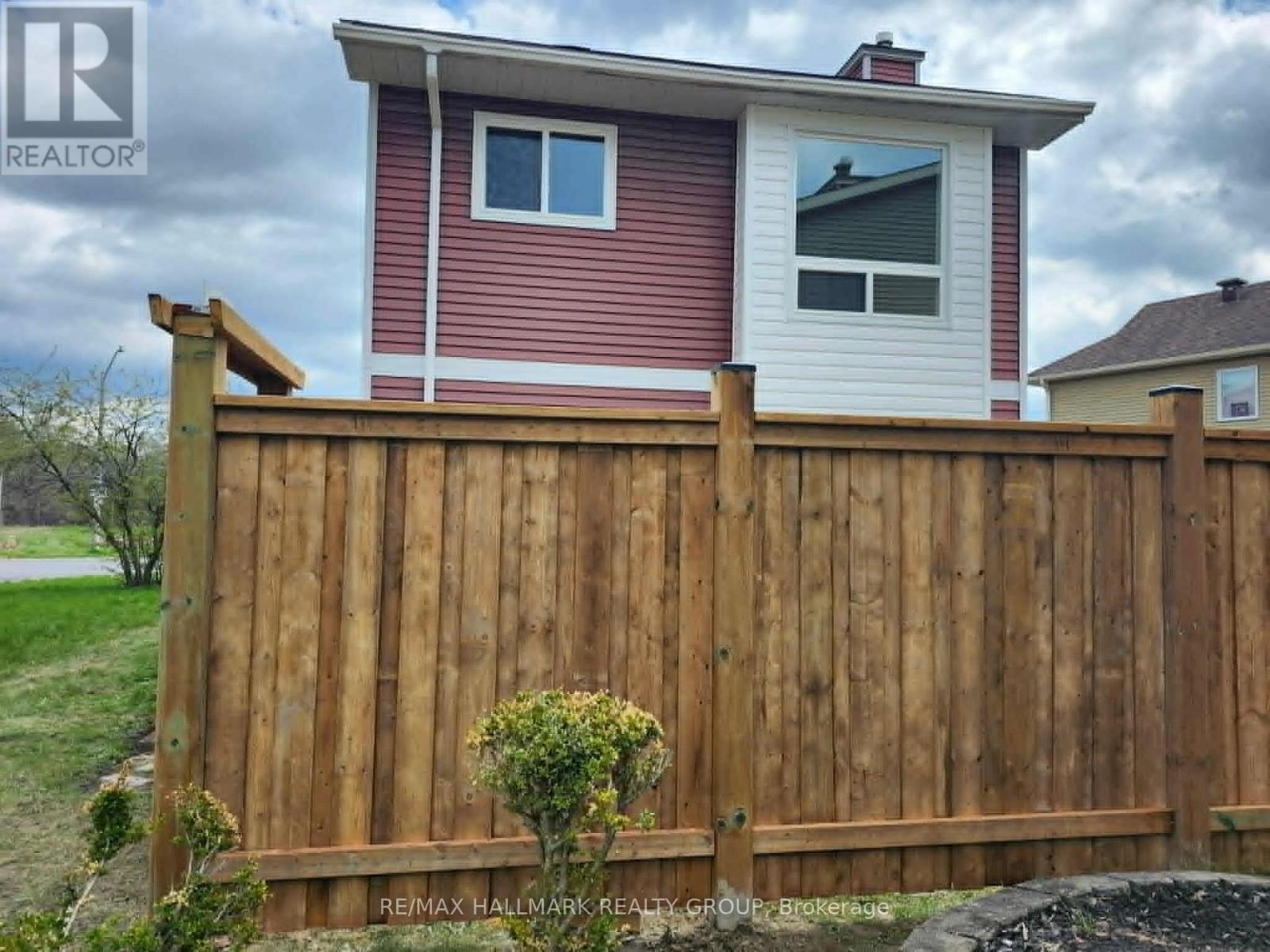 55 FAIR OAKS CRESCENT - 31