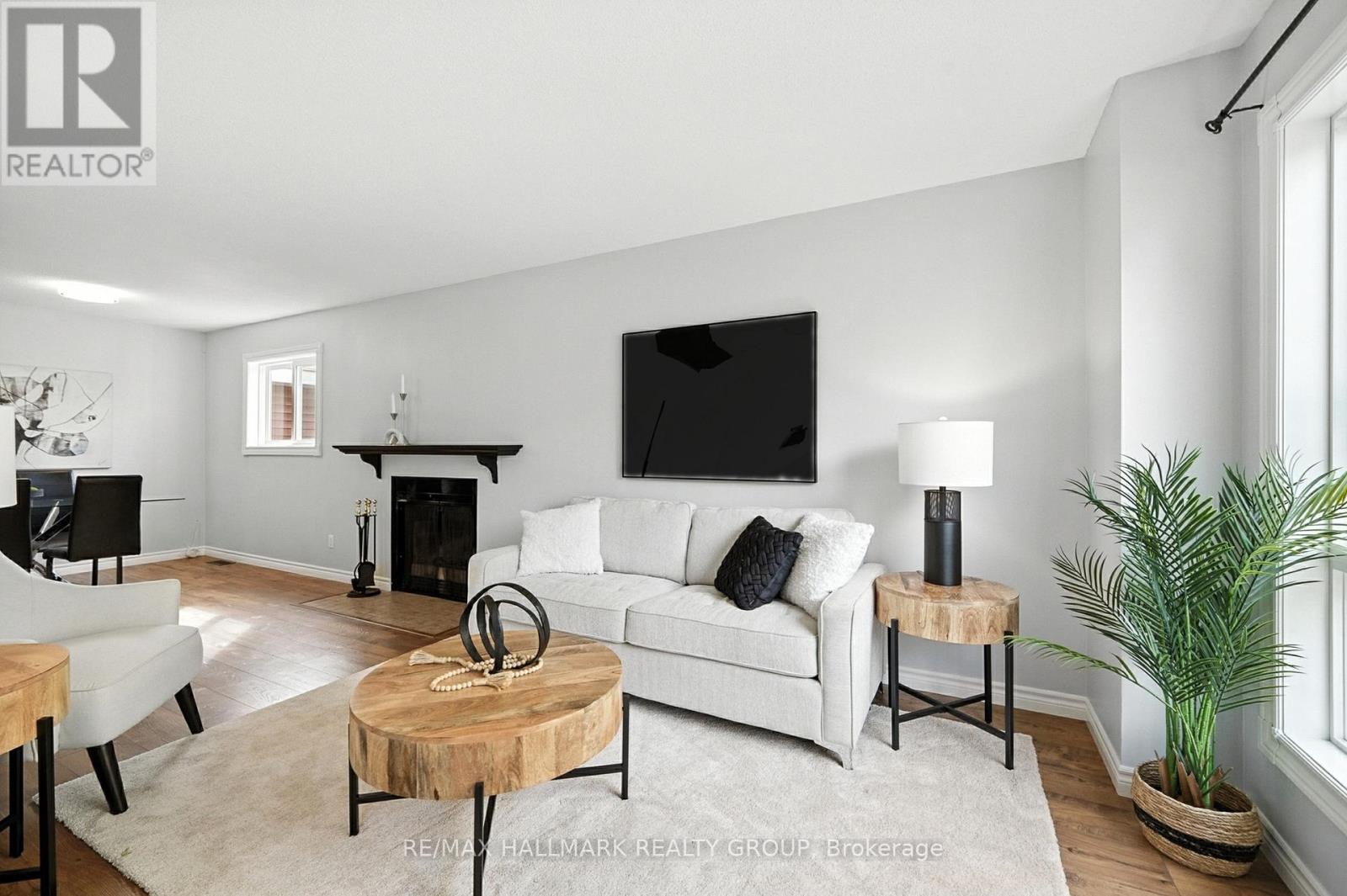 55 FAIR OAKS CRESCENT - 8