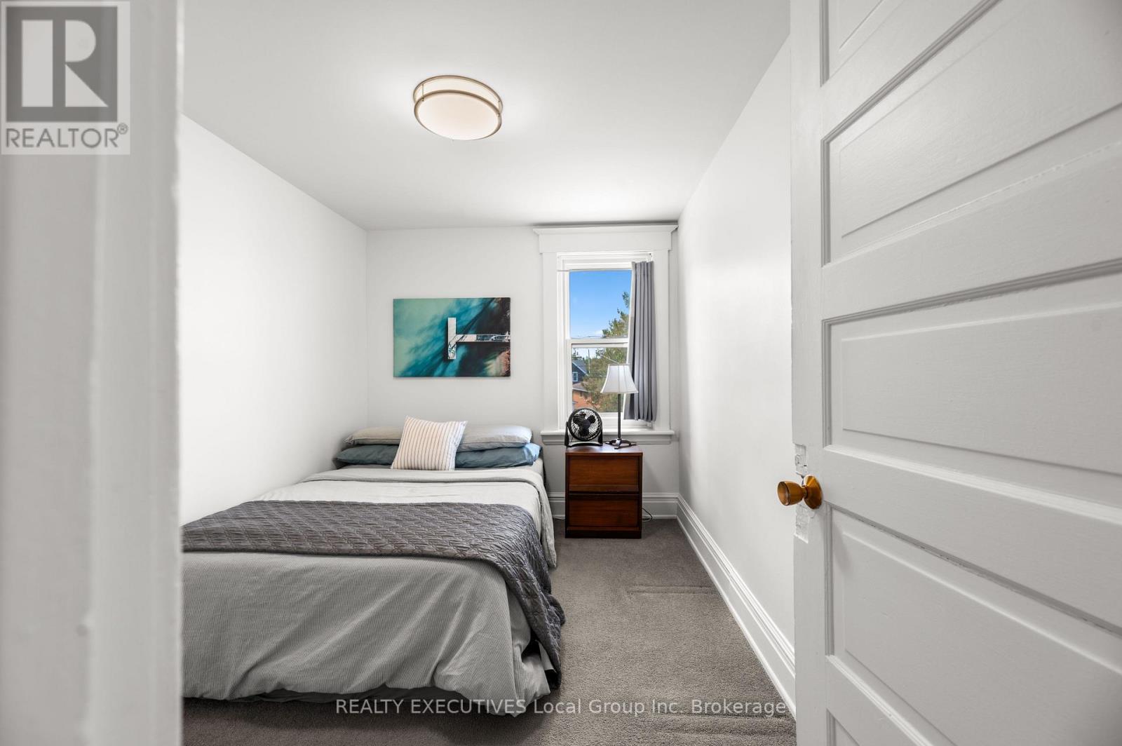 1069 FERGUSON STREET - 18