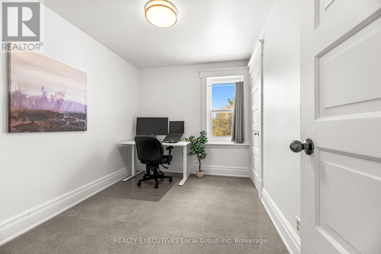 1069 FERGUSON STREET - 20