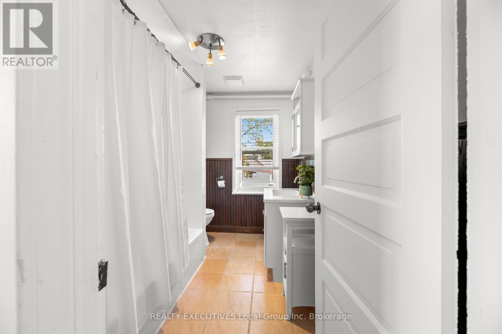 1069 FERGUSON STREET - 22