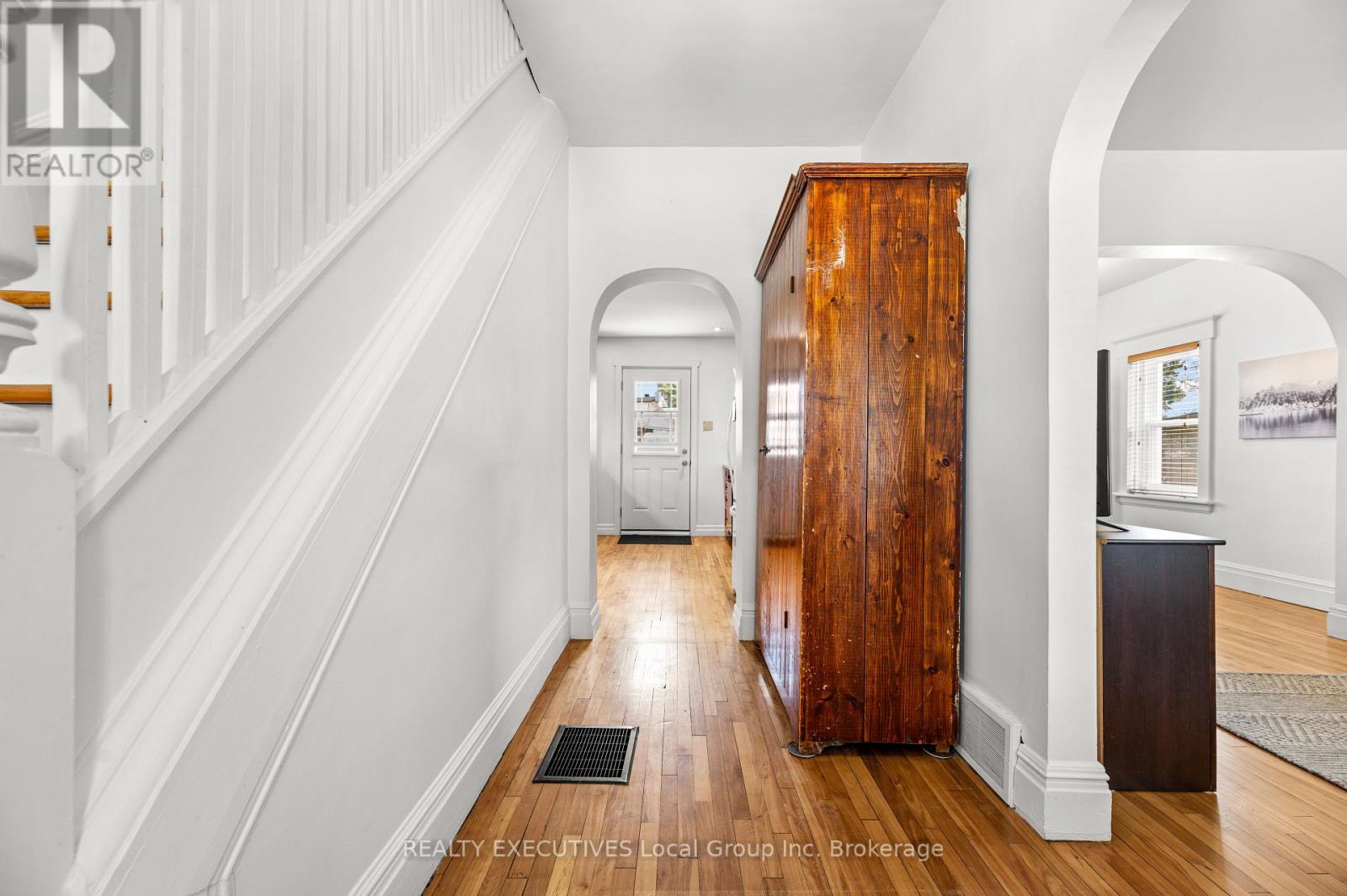 1069 FERGUSON STREET - 28