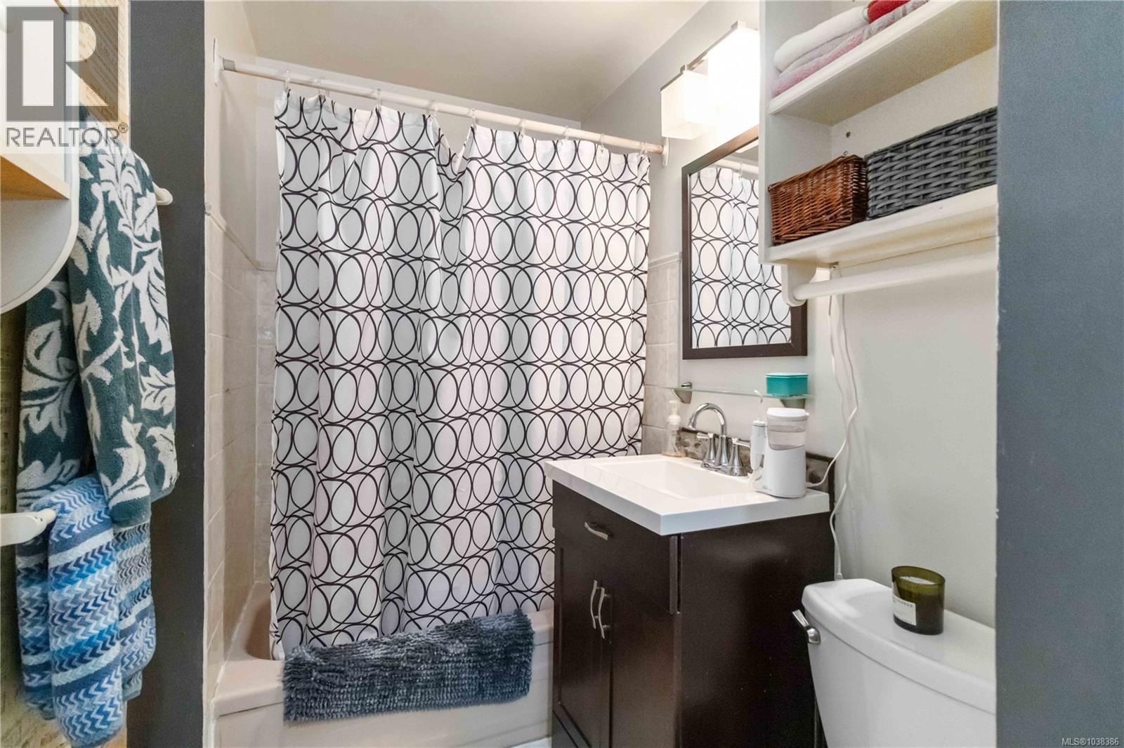 1415 LANG St - 15