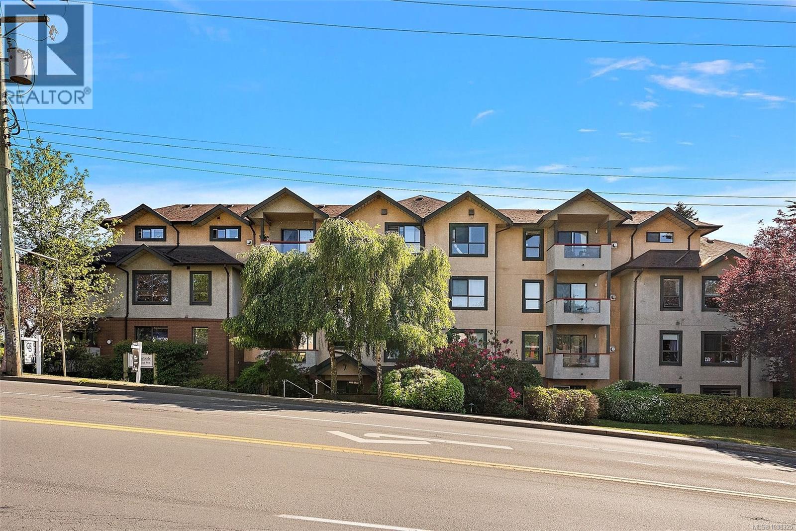 #306 7 Gorge Rd W - 26