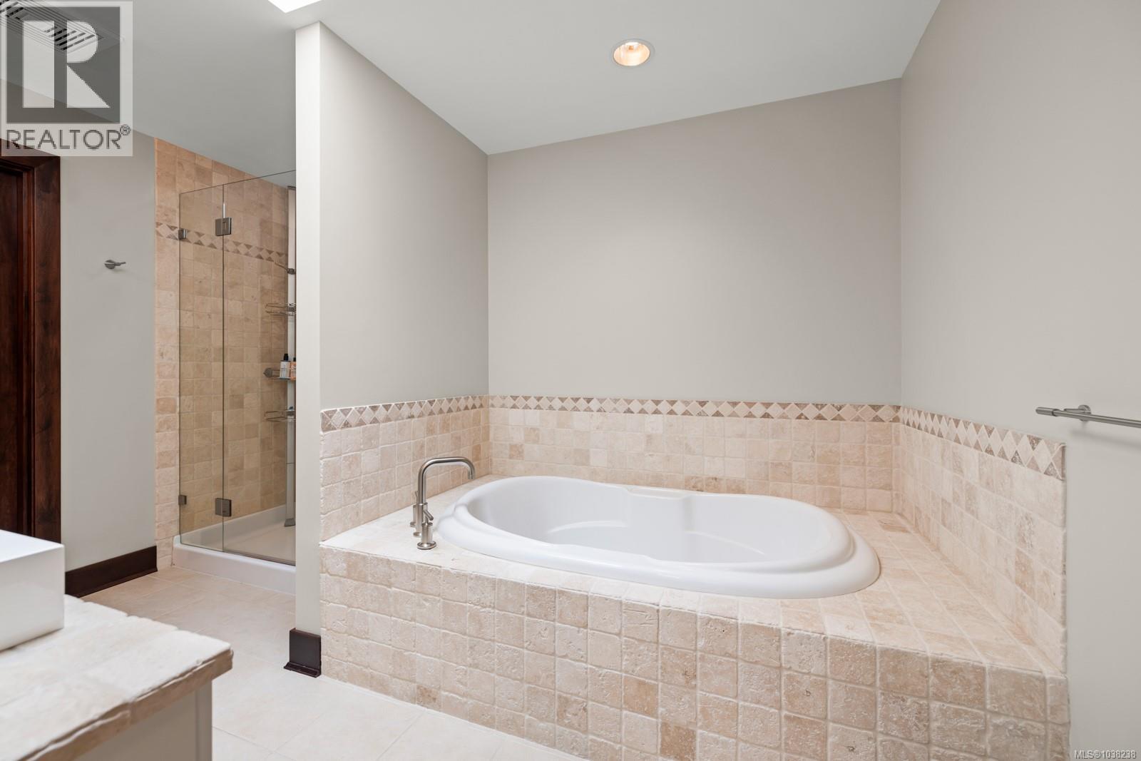 #903 21 Dallas Rd - 30