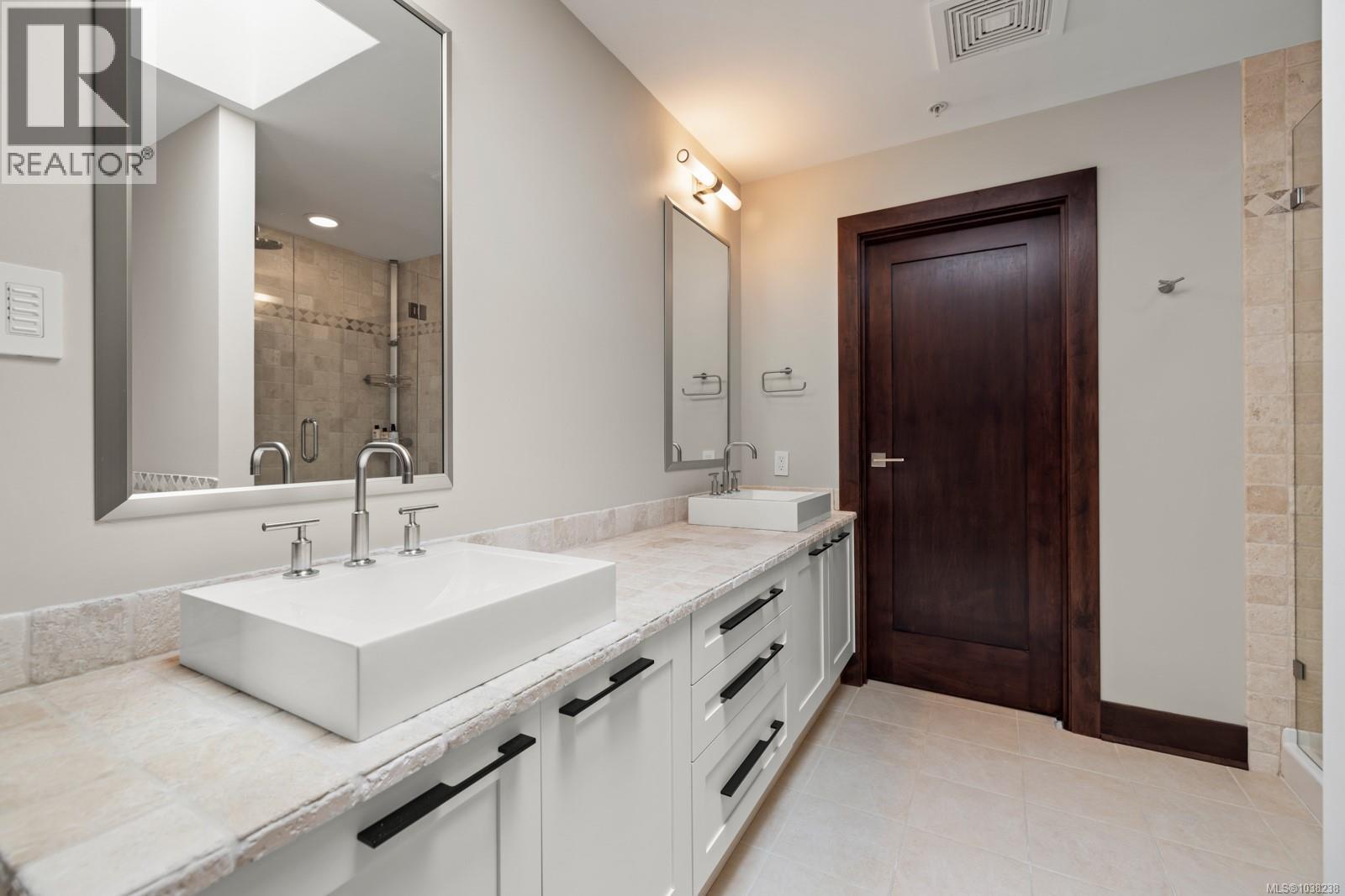 #903 21 Dallas Rd - 31
