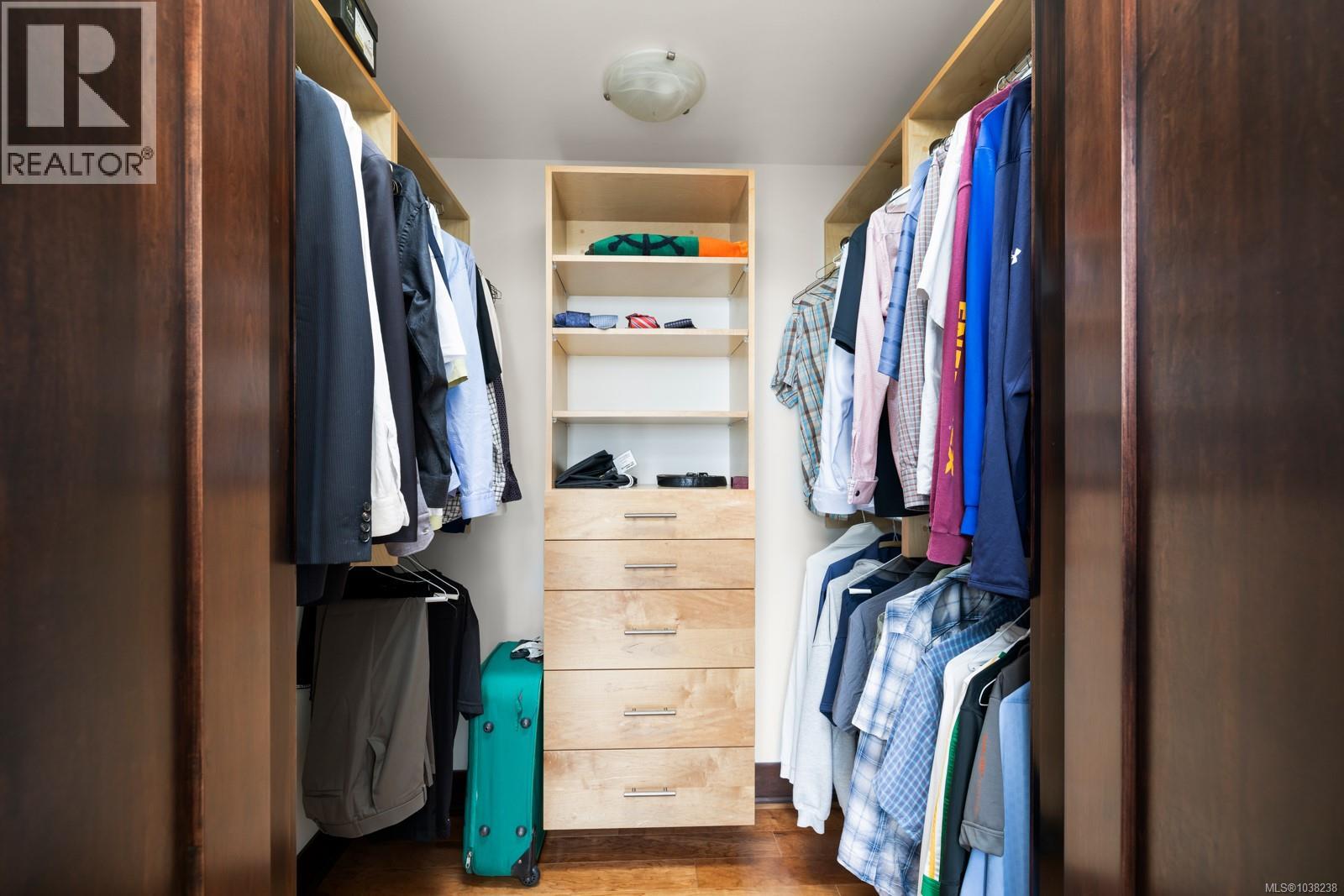 #903 21 Dallas Rd - 33
