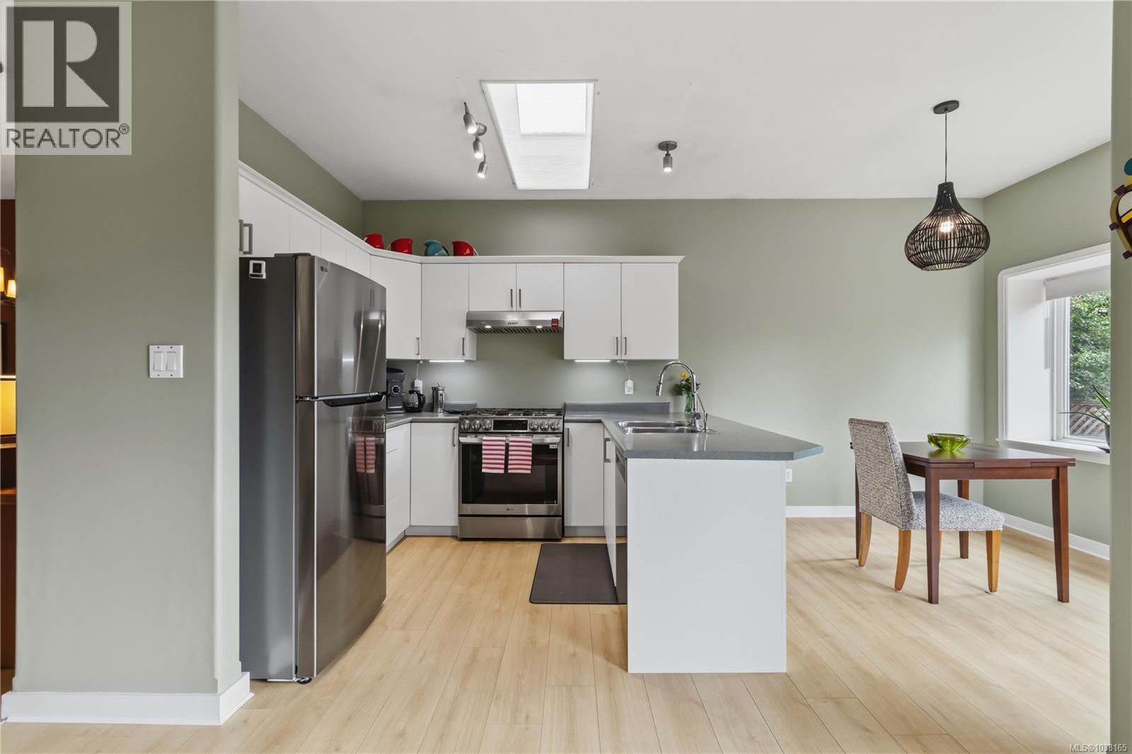 1056 Holly Park Rd - 5