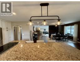 Dining room - 3556 Cabin Road, Lac La Hache, BC V0K1T1 Photo 11