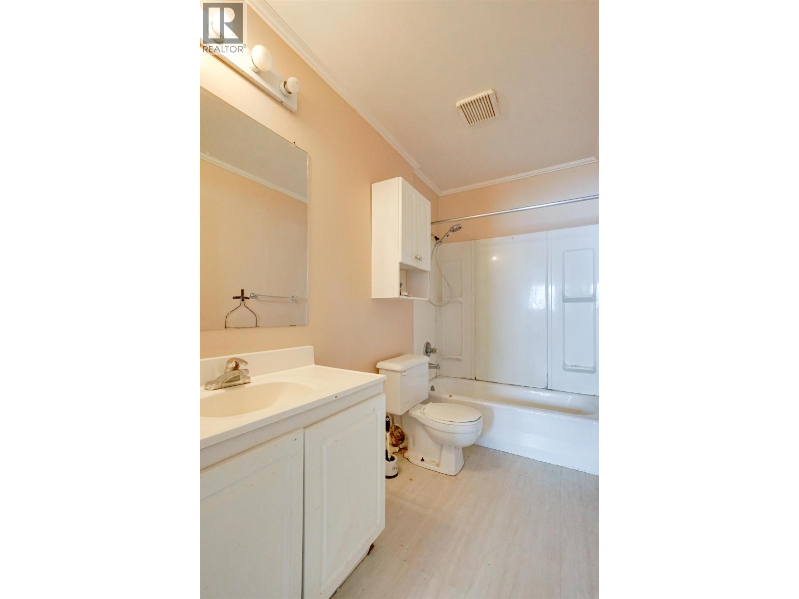 120 SAGUENAY STREET - 10