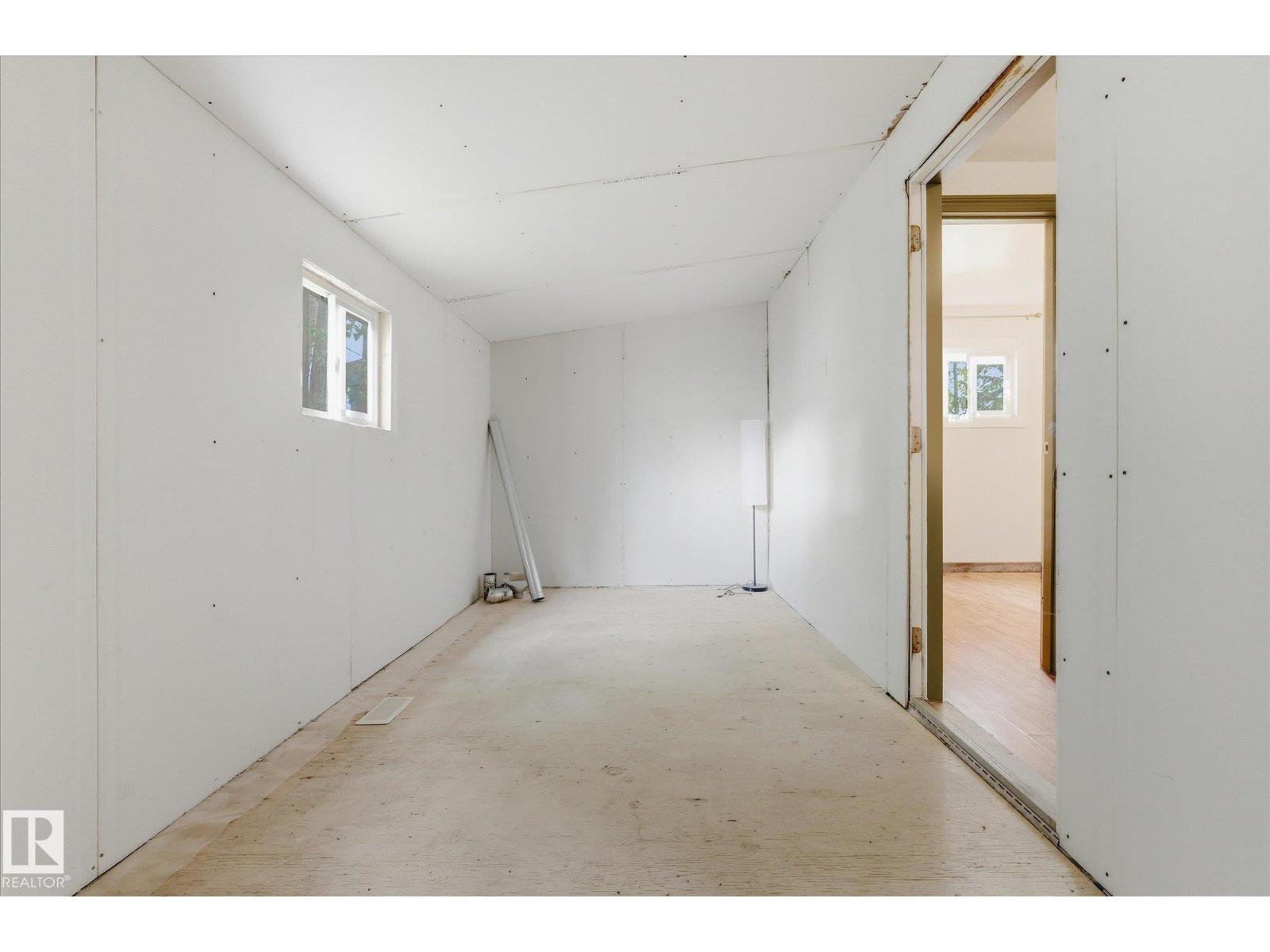 164 305 Calahoo Road - 26