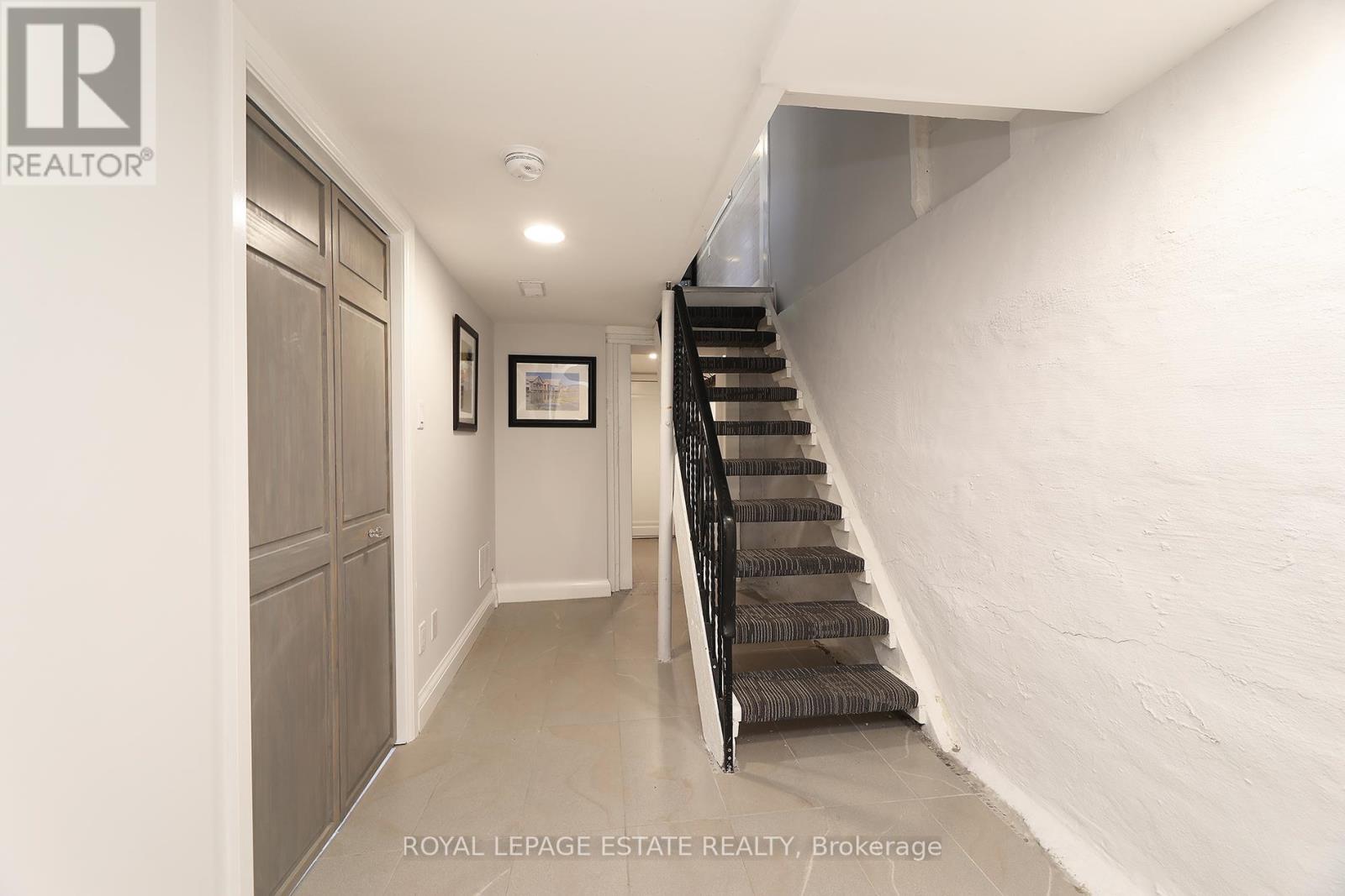 27 SYCAMORE PLACE - 27
