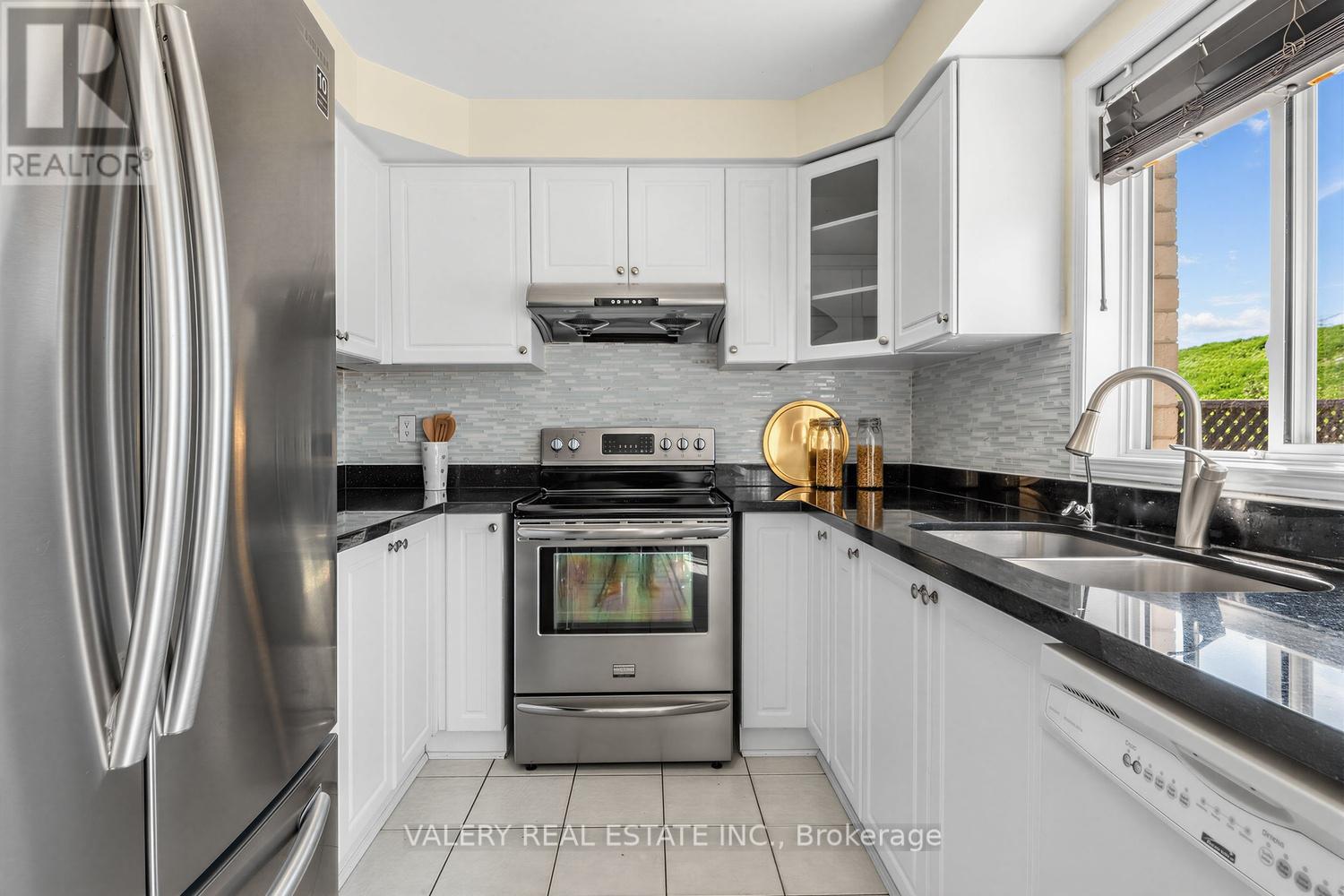 511 CABOTO TRAIL - 11
