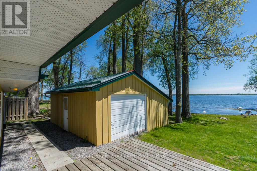 22579 LOYALIST PARKWAY - 21