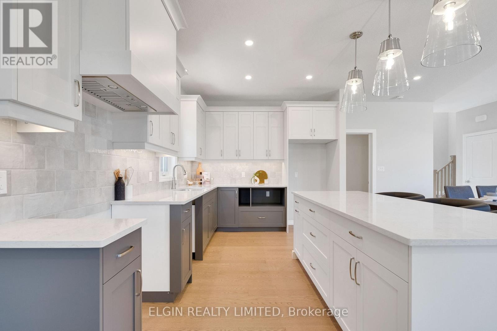 4 KEBA CRESCENT - 13