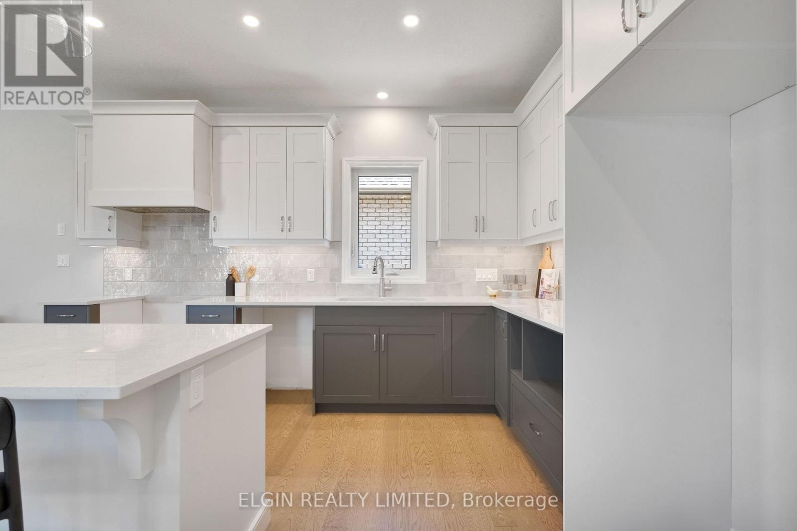 4 KEBA CRESCENT - 9