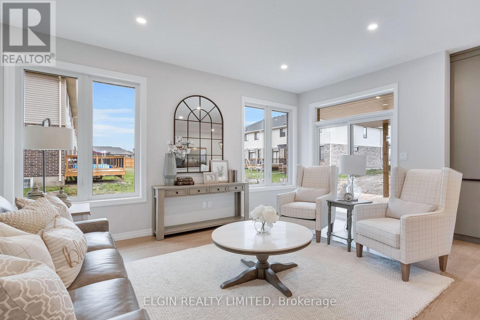 6 KEBA CRESCENT - 10