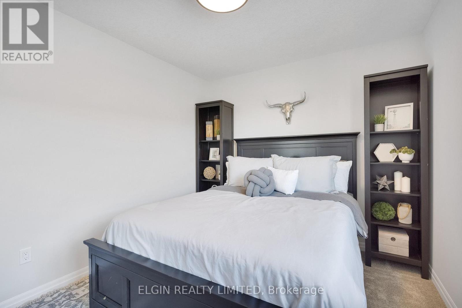4 KEBA CRESCENT - 34