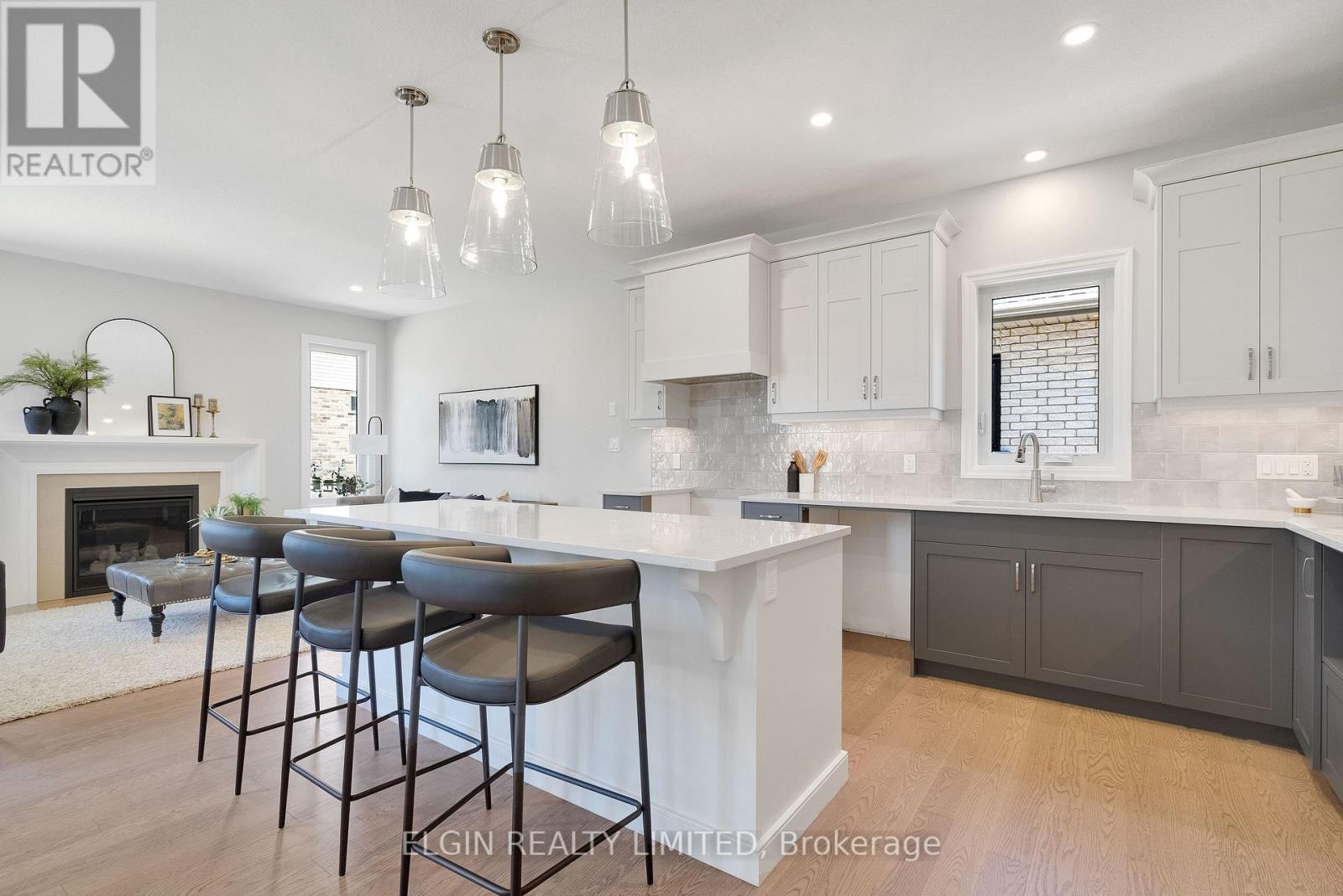 4 KEBA CRESCENT - 8