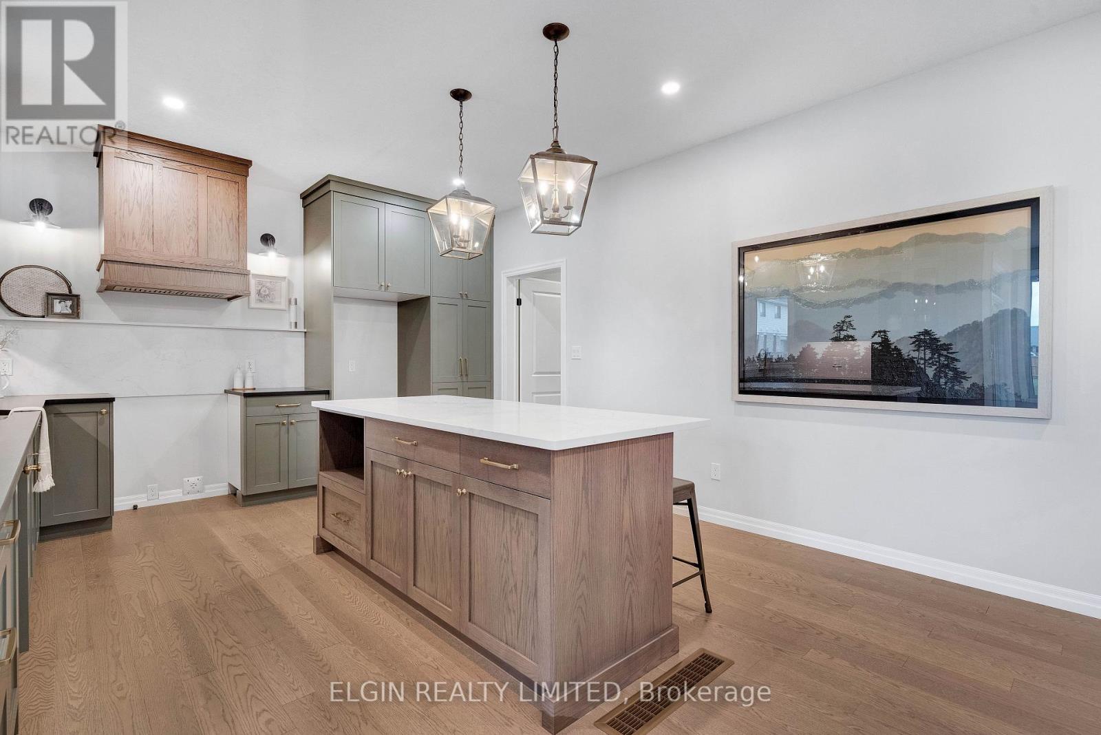 6 KEBA CRESCENT - 13