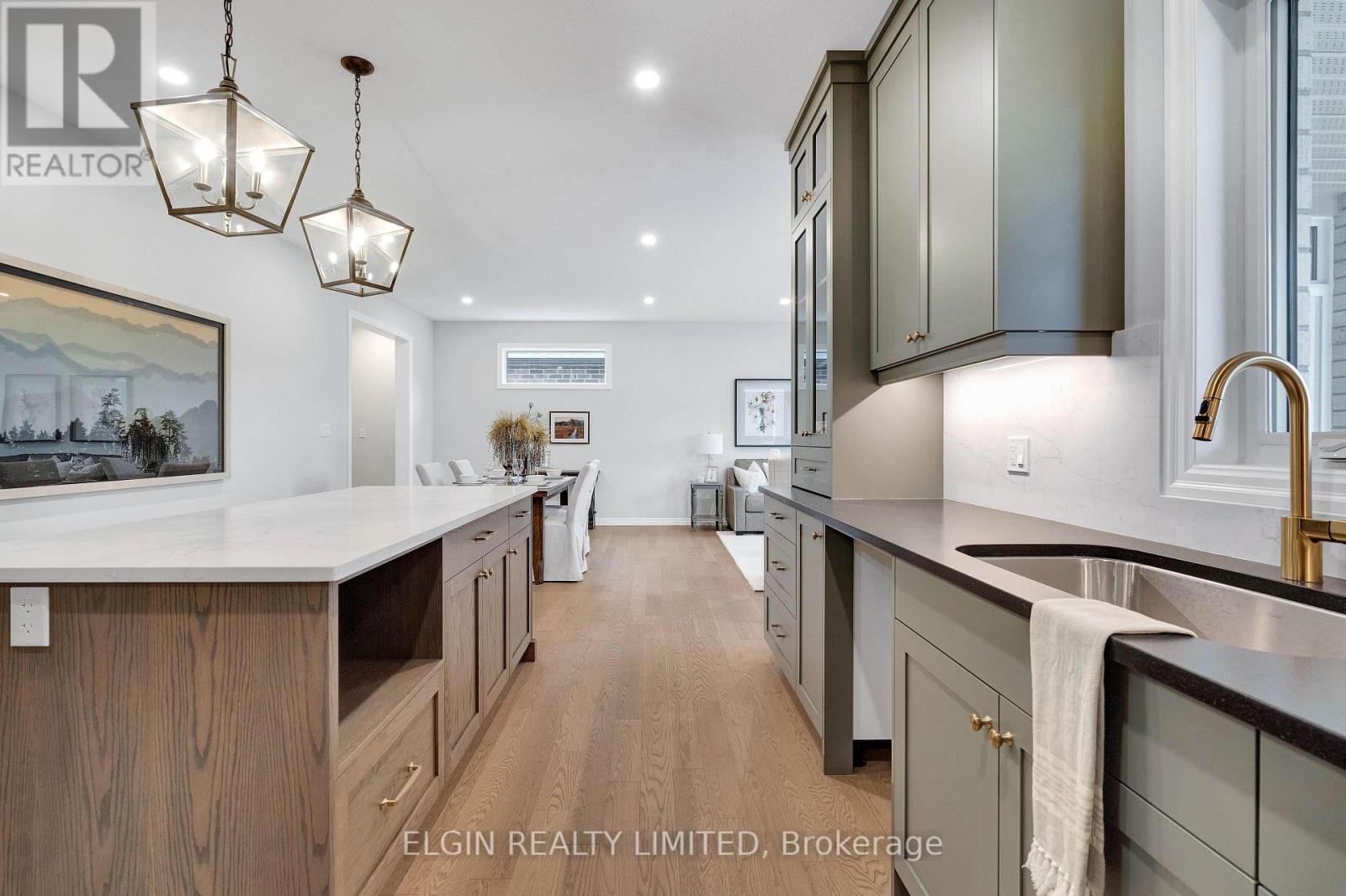 6 KEBA CRESCENT - 15