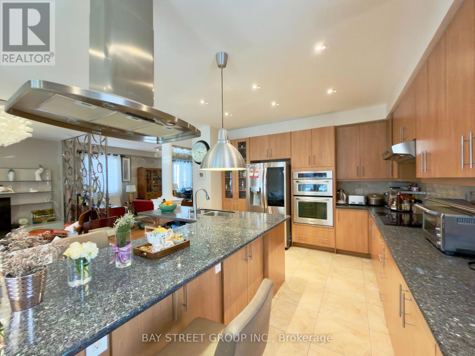6 WELTER COURT - 22