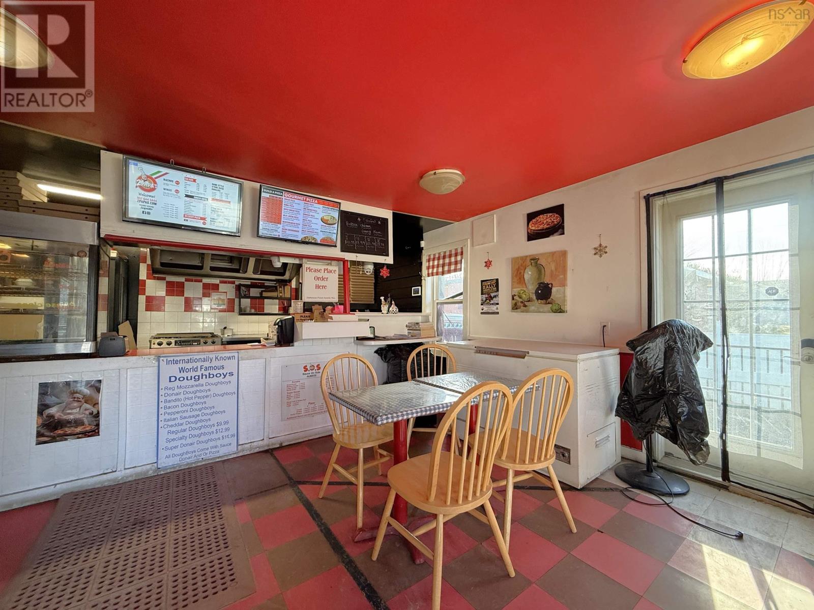 5257 Highway 10 - 17