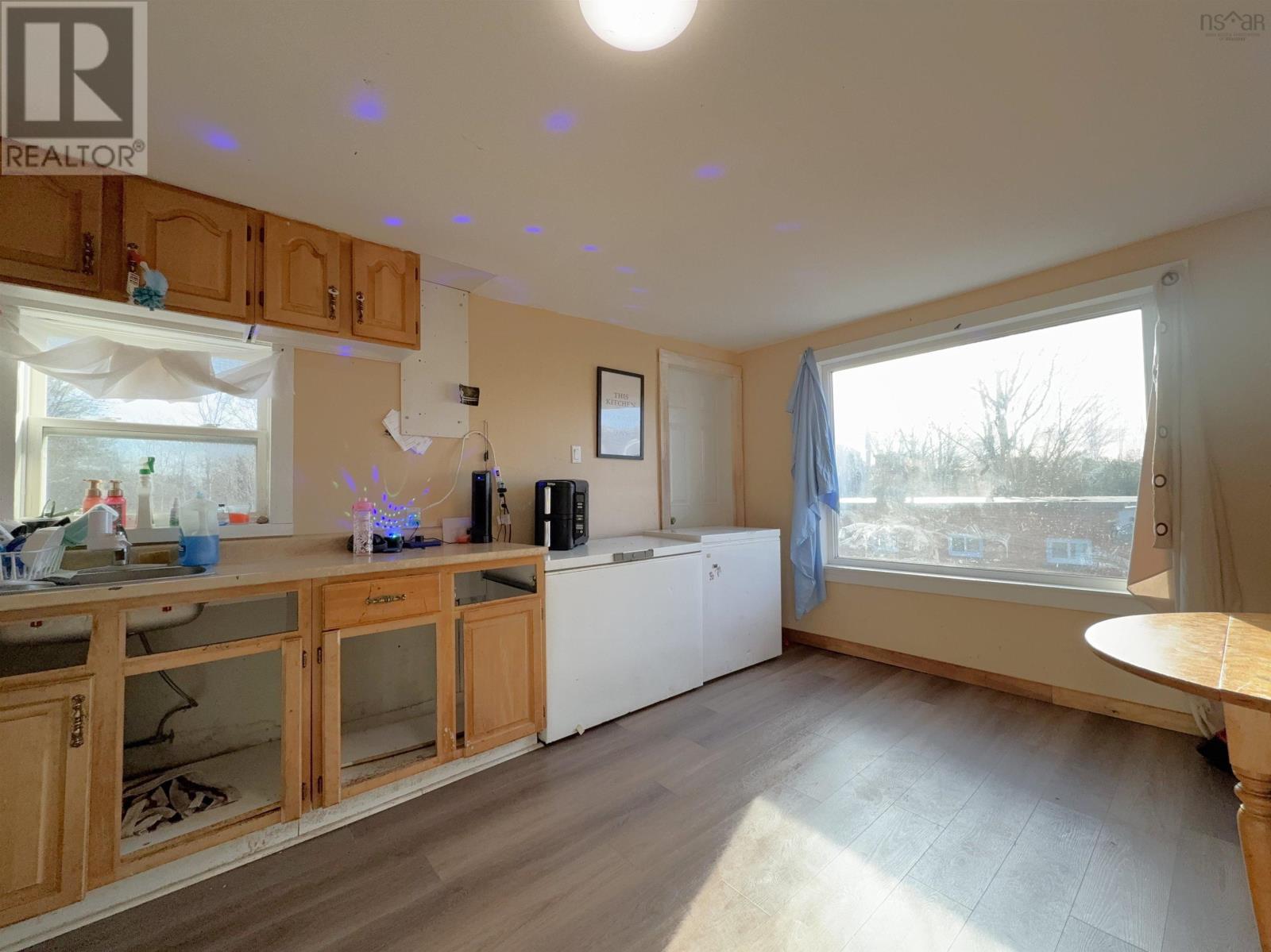 5257 Highway 10 - 9