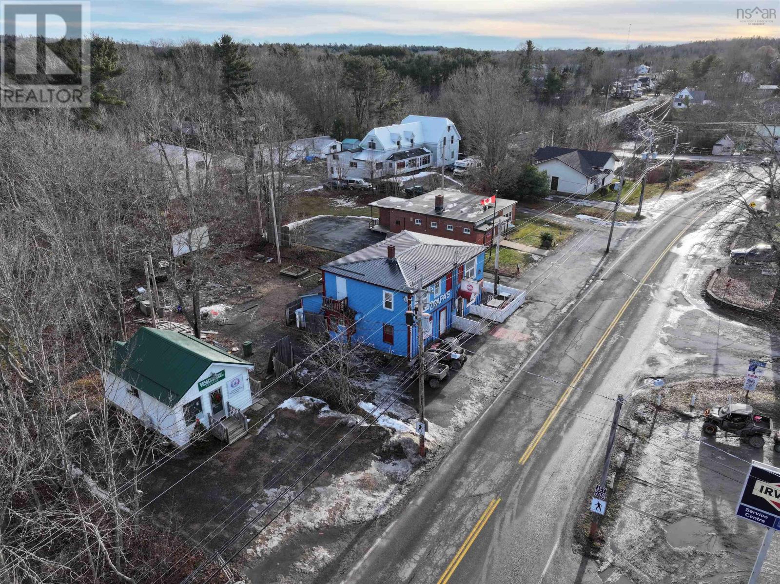5257 Highway 10 - 5