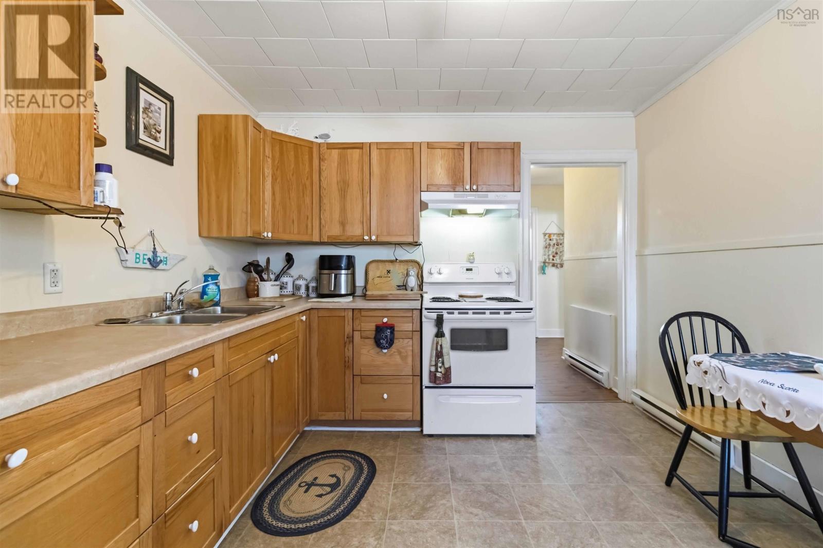 41 Alexandra Avenue - 36