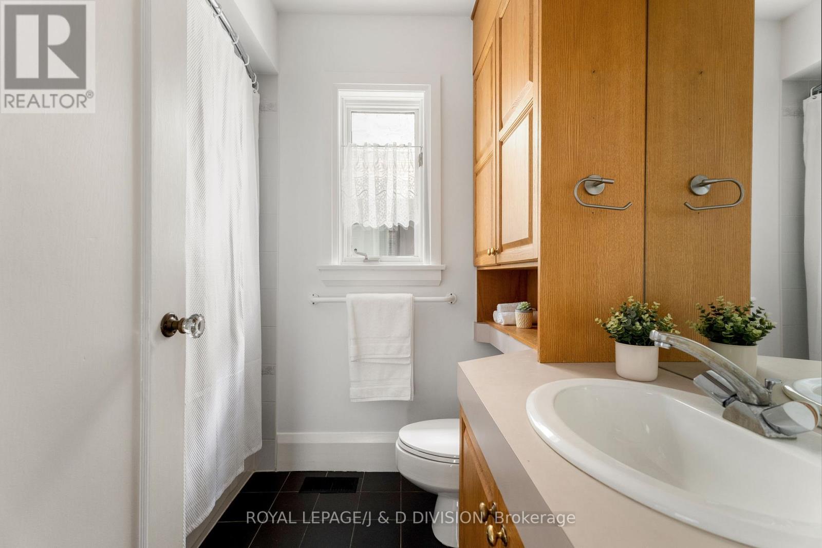 183 HUDSON DRIVE - 25