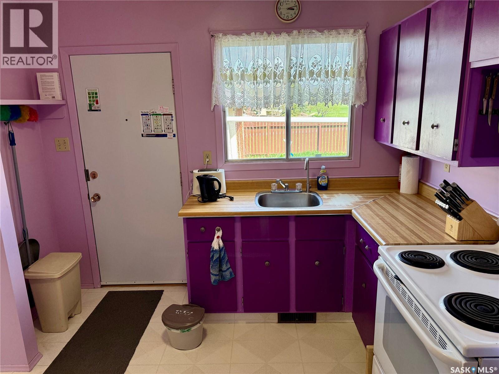 70 Hatton CRESCENT - 11