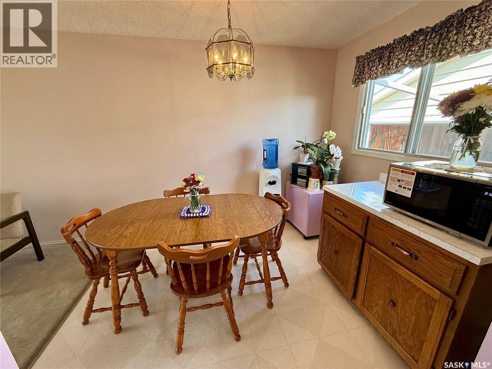 70 Hatton CRESCENT - 9