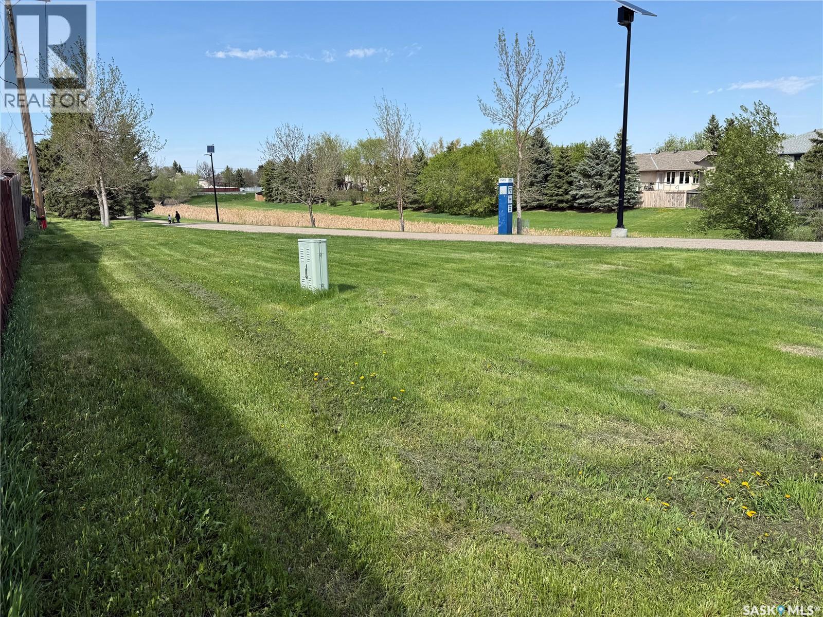 70 Hatton CRESCENT - 32