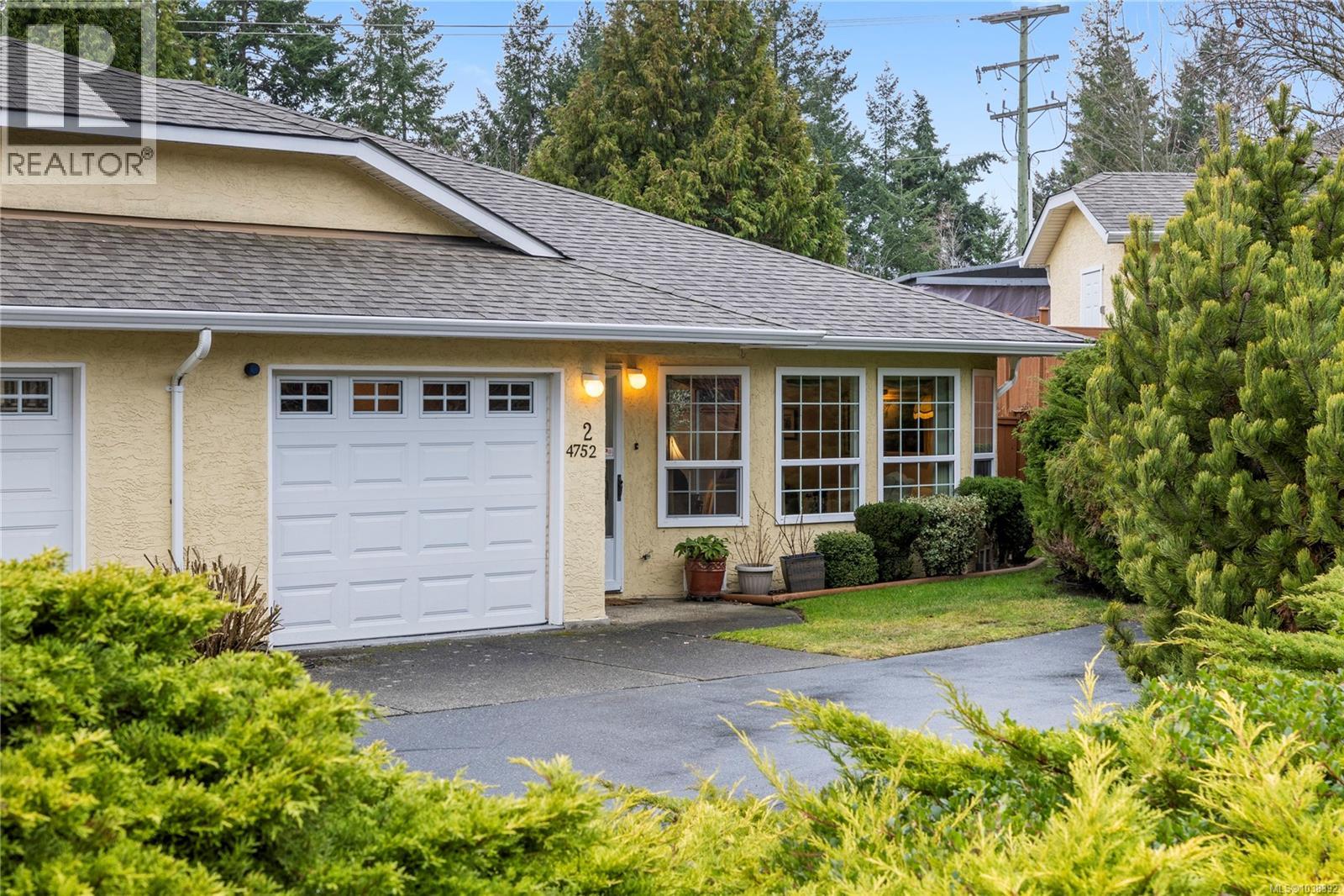 #2 4752 Uplands Dr - 26