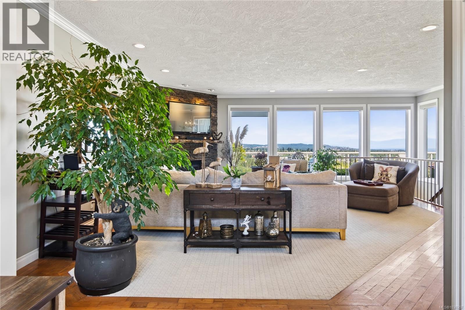 2122 Wren Pl - Image 3